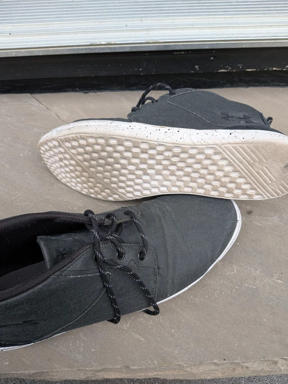 Under Armour Men's Black Canvas Chukka Boots